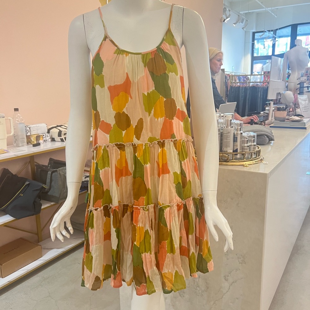 Cute flowy dress by THML